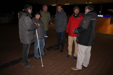 Gruppenfoto - Begehung des Heider Bahnhofs am 30.11.2018, Foto: Christoph Hecht, Pressesprecher der Stadt Heide