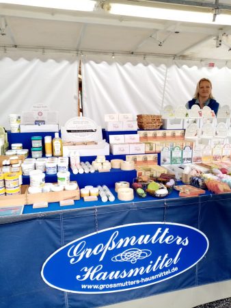 Großmutters Hausmittel auf dem Heider Wochenmarkt - Foto von Luise Bonness