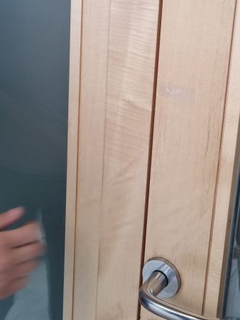 Braille an den Türen der FHW3